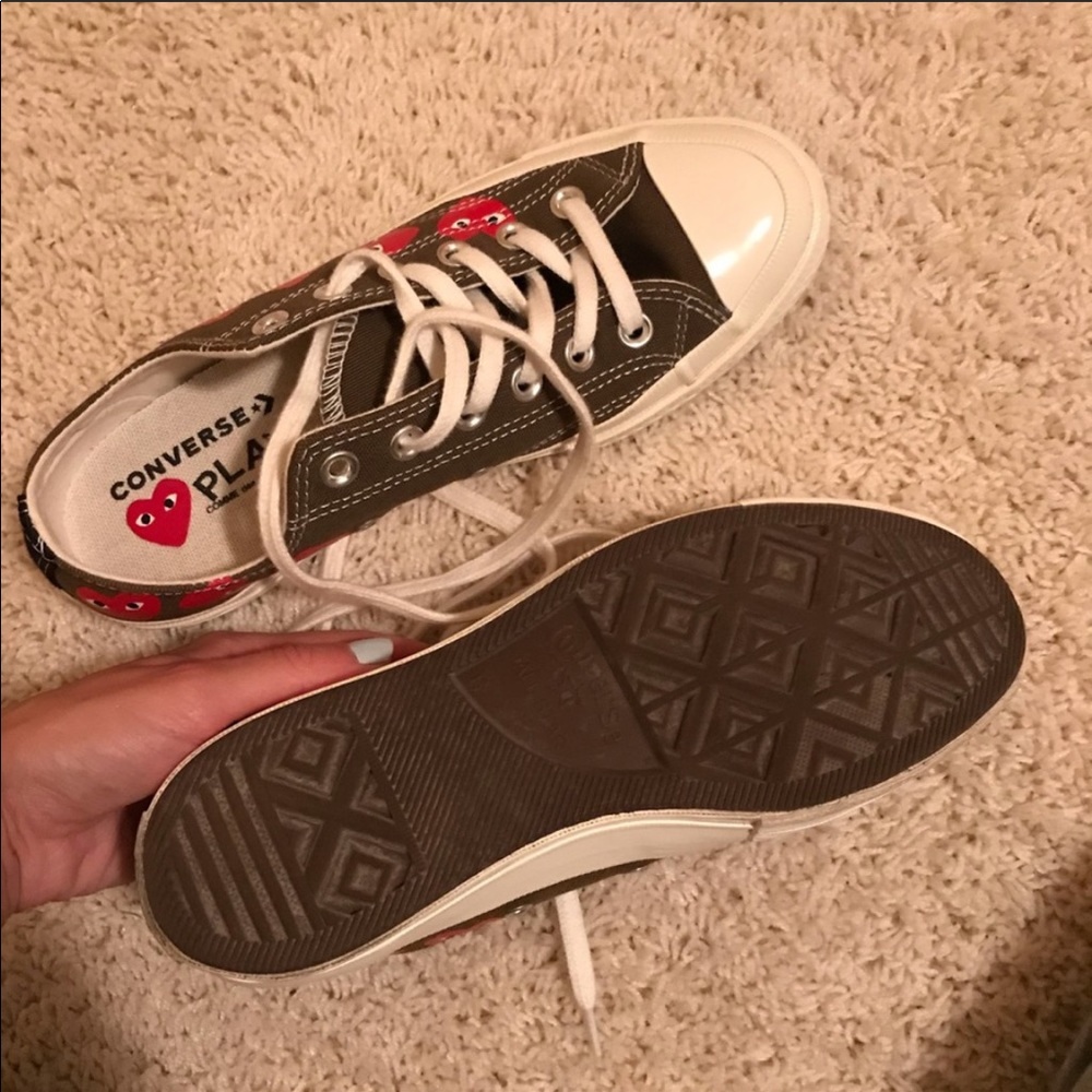 Converse - Picture 2 of 4